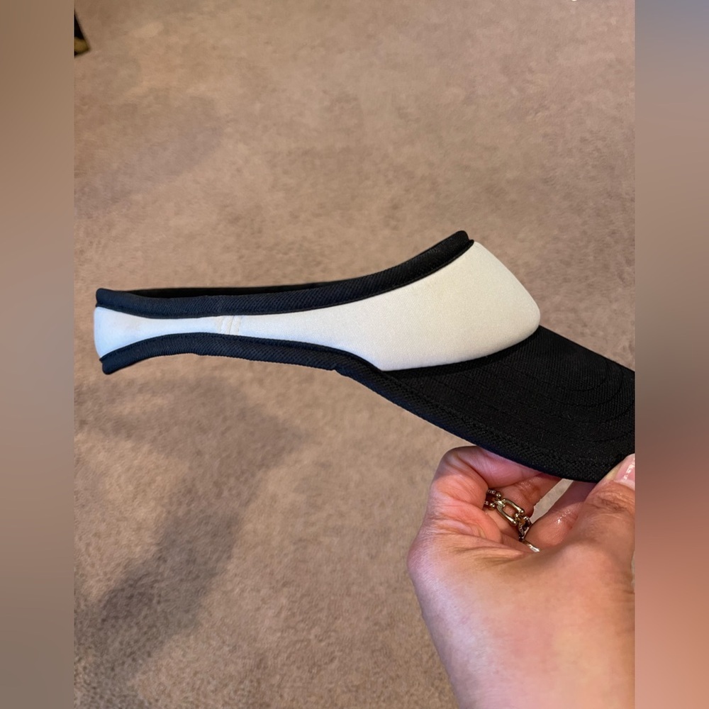 Northface Off-White Everyday Performance Visor On… - image 4